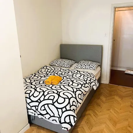 3 Old Town Huge Flat - Munster *